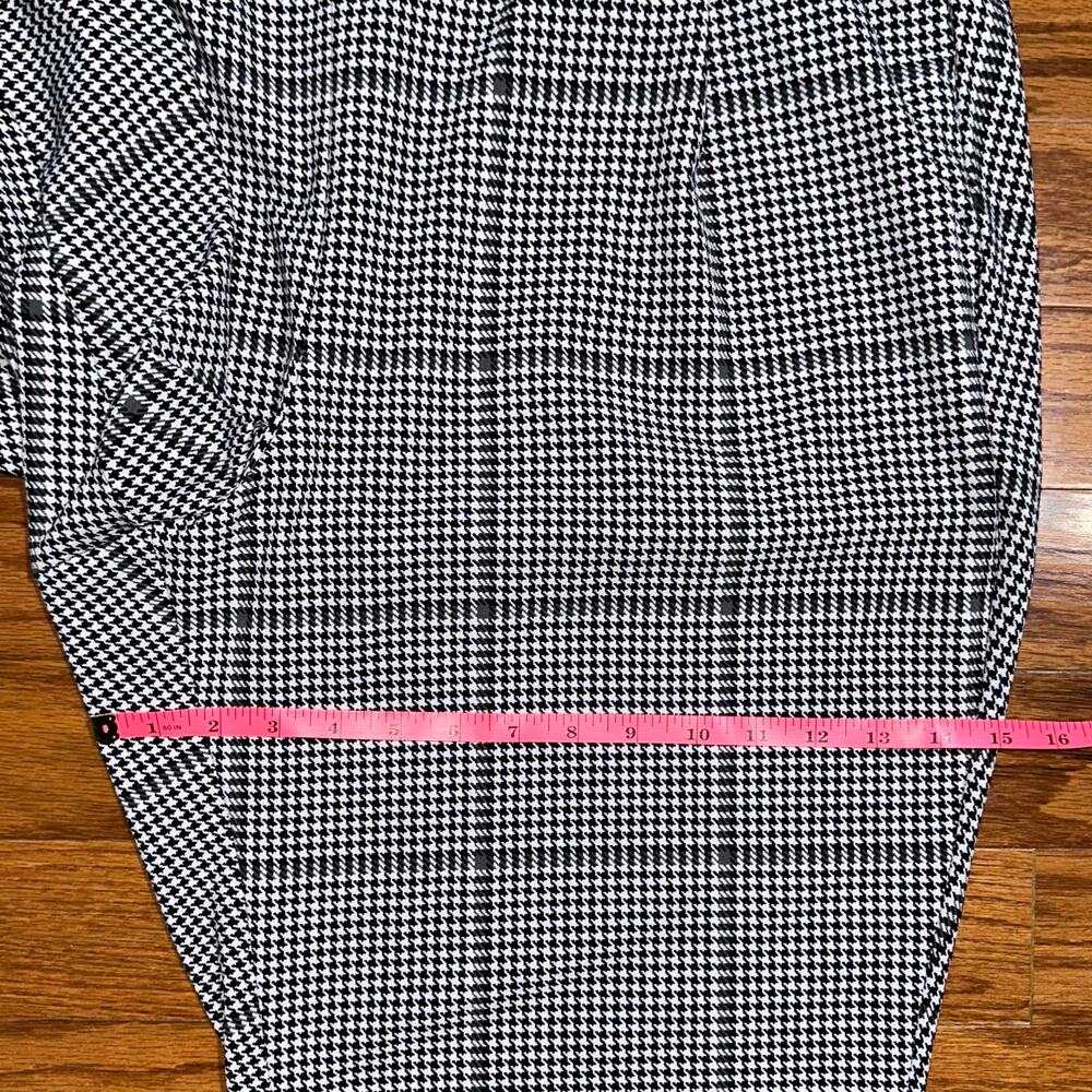 Torrid Black White Plaid Crepe Pull On Tapered Ankle Pant Size 2XL - Picture 14 of 16